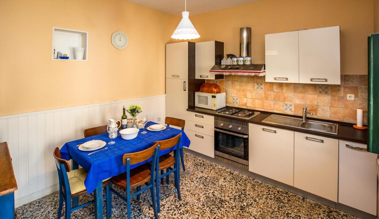הוילה פוצ'ישצ'ה Visilo Stone House מראה חיצוני תמונה
