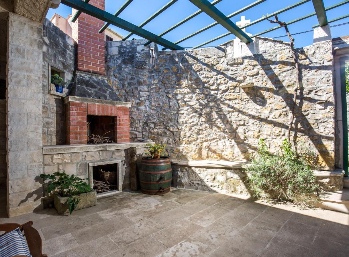 הוילה פוצ'ישצ'ה Visilo Stone House מראה חיצוני תמונה