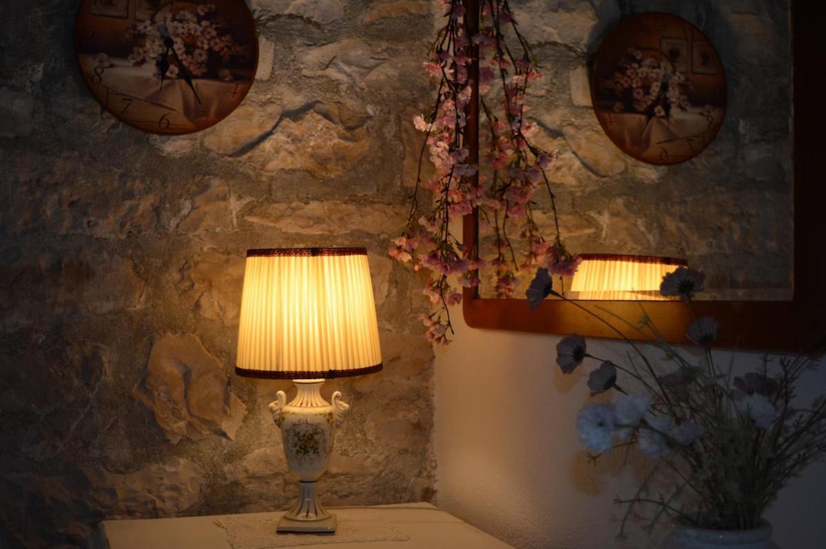 הוילה פוצ'ישצ'ה Visilo Stone House מראה חיצוני תמונה